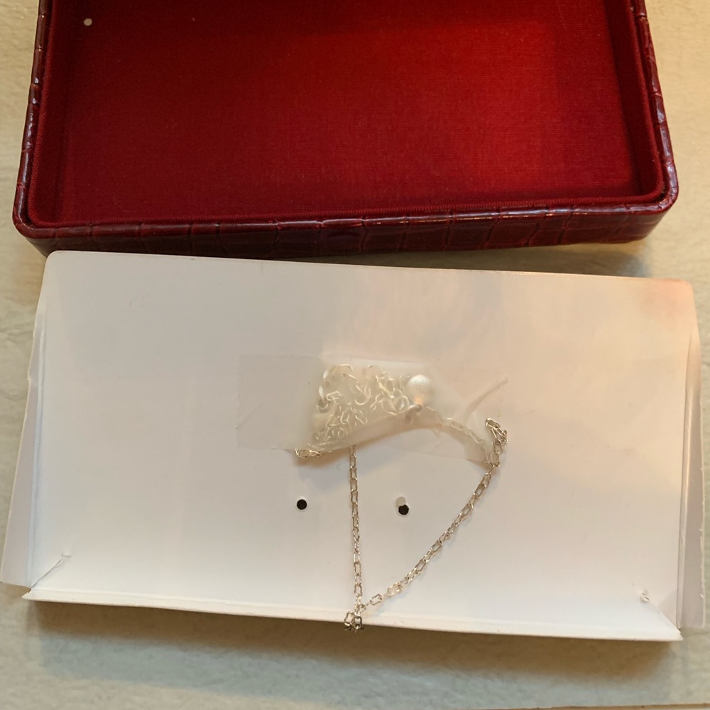 Liz Claiborne neoclassical brand new - Picture 3 of 4